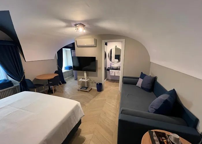 Luxury Blue Suites- דירה *
